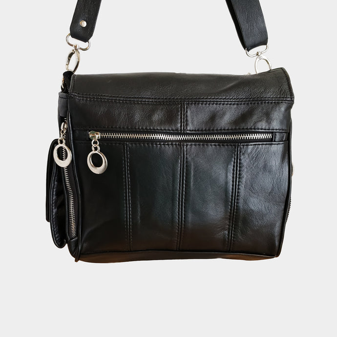 Large Handbag with secret pockets
